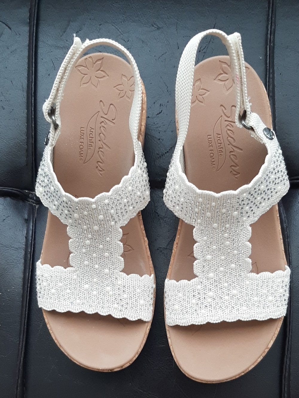 Skechers Cream Beaded T-Strap Slingback Sandals 6.5
